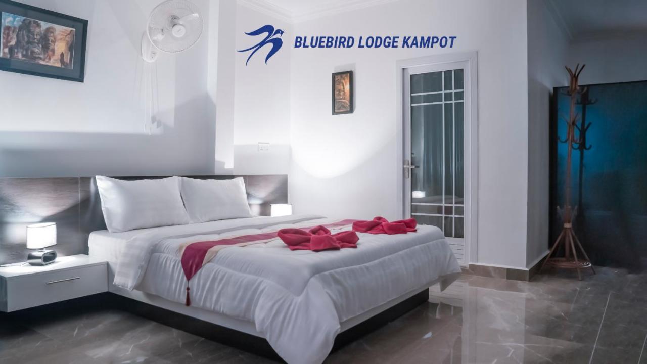 Bluebird Lodge קמפוט מראה חיצוני תמונה