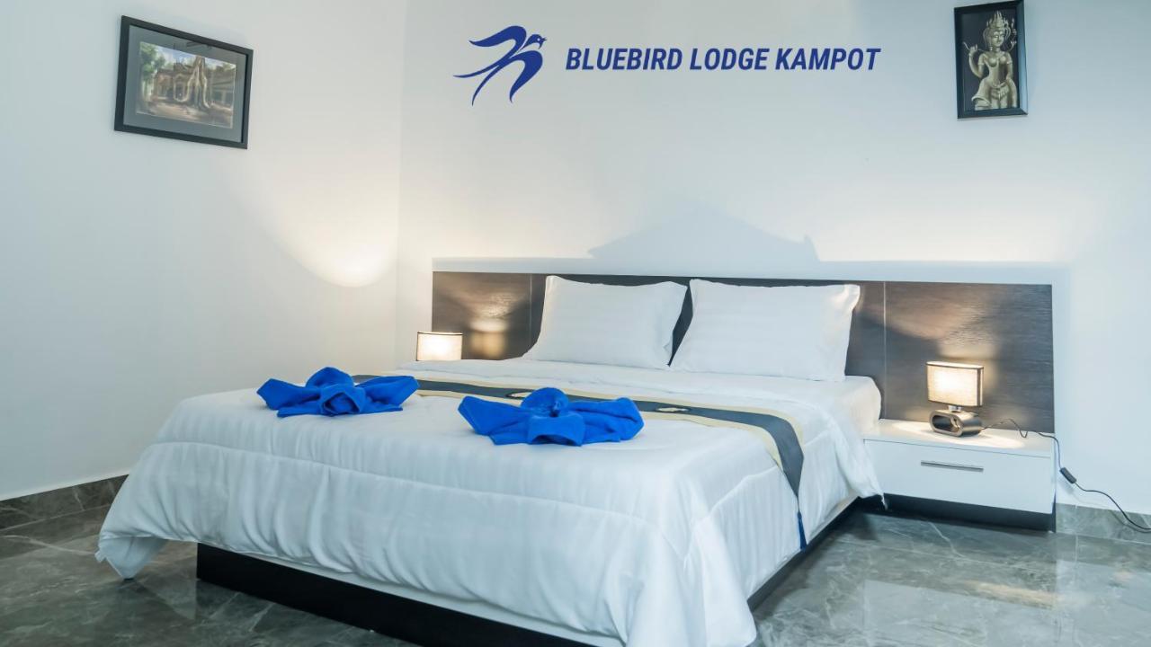 Bluebird Lodge קמפוט מראה חיצוני תמונה