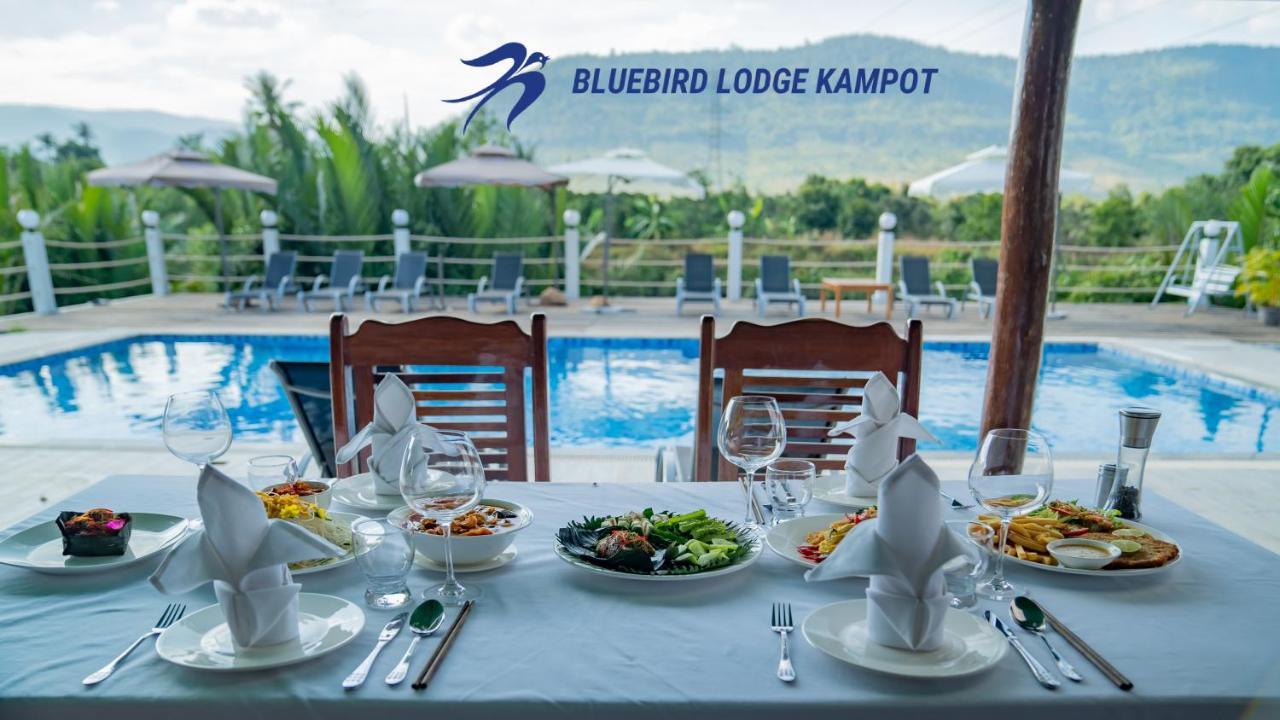 Bluebird Lodge קמפוט מראה חיצוני תמונה